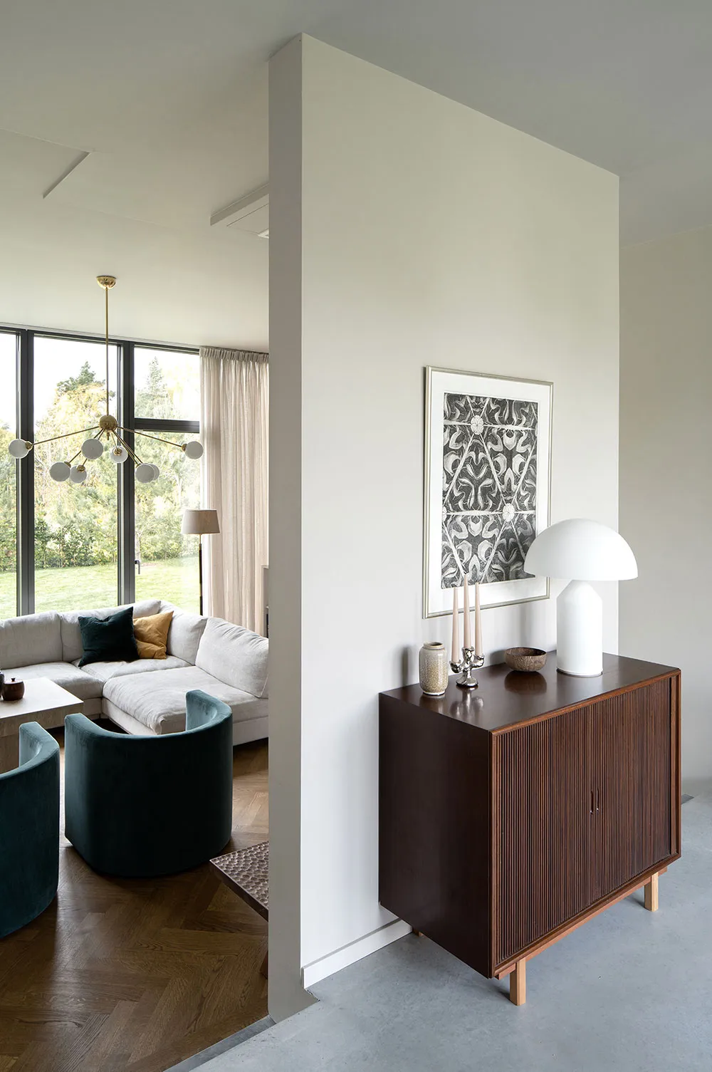Архитектура в стиле 60-х и тёплые современные интерьеры: дом дизайнера в Швеции - Gallery image 6