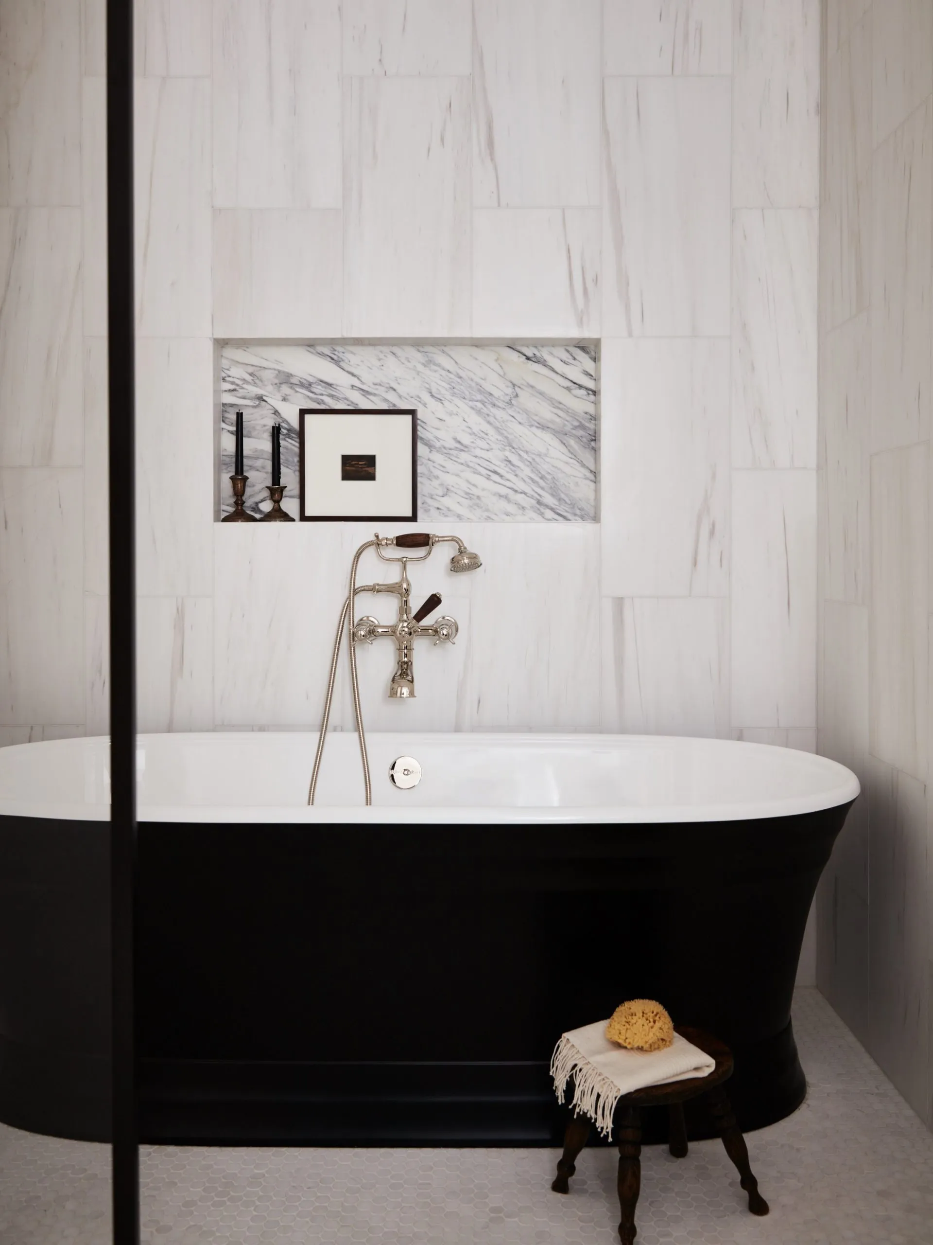 Peaceful yet Stylish and Elegant Interior of an Impressive Loft in New York - Gallery image 13