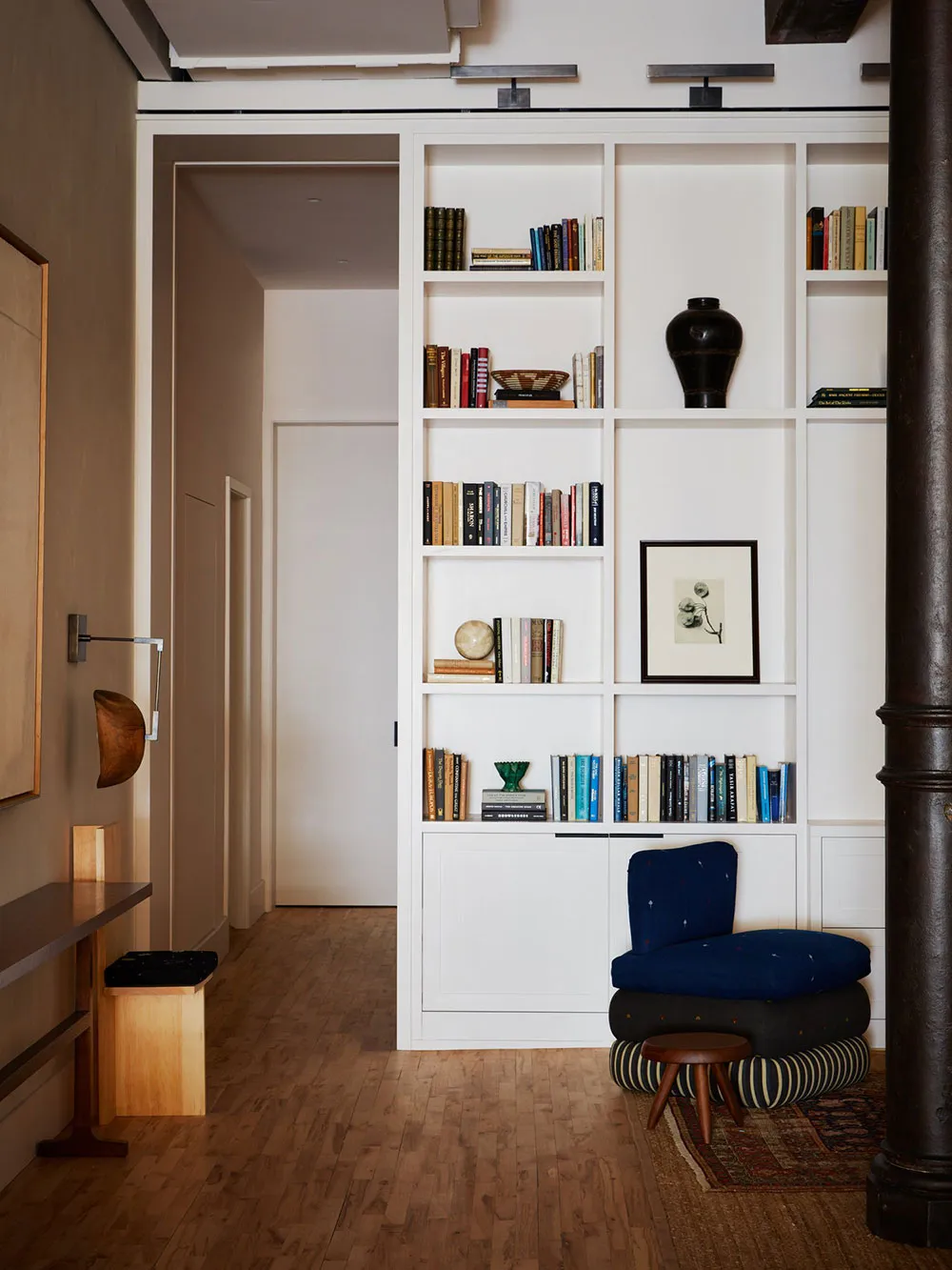 Peaceful yet Stylish and Elegant Interior of an Impressive Loft in New York - Gallery image 15