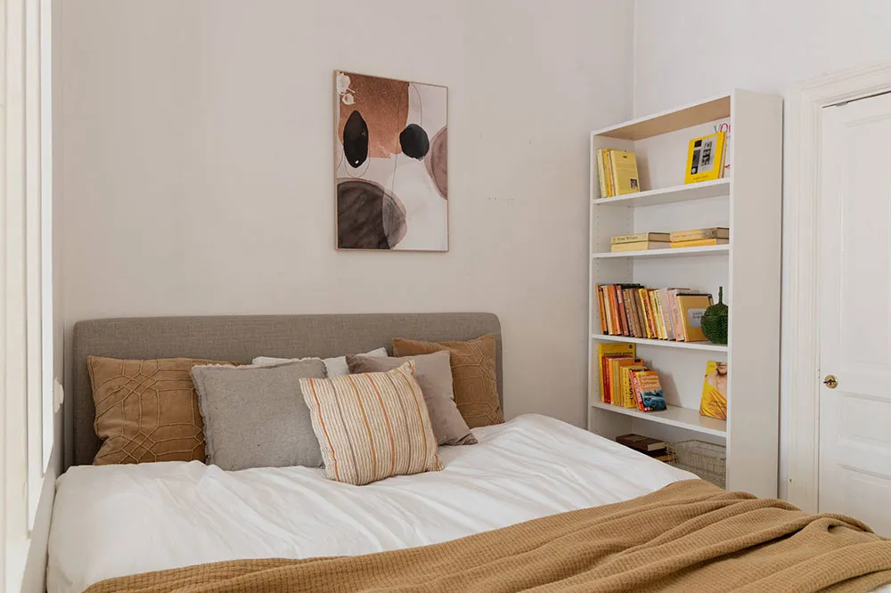 Mała, ale radosna: skandynawskie mieszkanie z letnim nastrójem (41 m²) - Gallery image 4