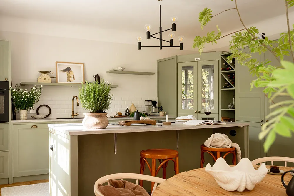 Ciepło naturalnych materiałów i żywe rośliny: uютna kwatera w Gotenburze - Gallery image 4