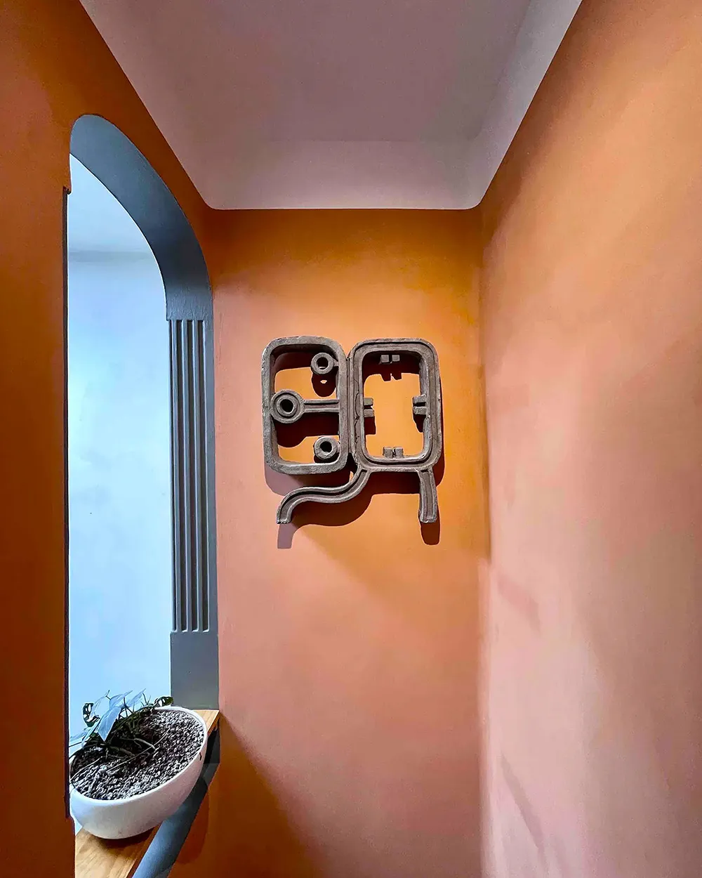 Deep Blue and Other Amazing Colors in the Design of a Historical House in Mexico - Gallery image 8