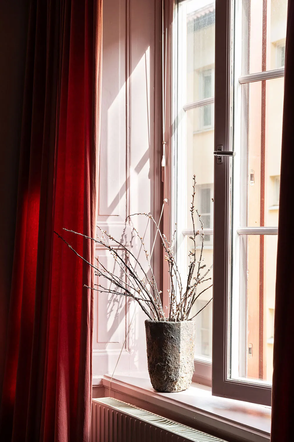 Mezcla de decoración vintage y moderna en el diseño de un apartamento sueco (71 m²) - Gallery image 19