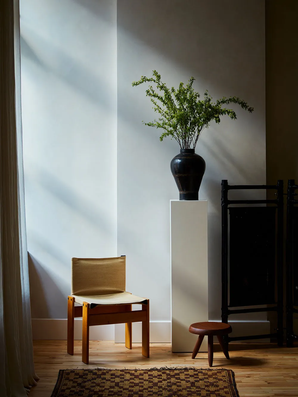 Peaceful yet Stylish and Elegant Interior of an Impressive Loft in New York - Gallery image 14