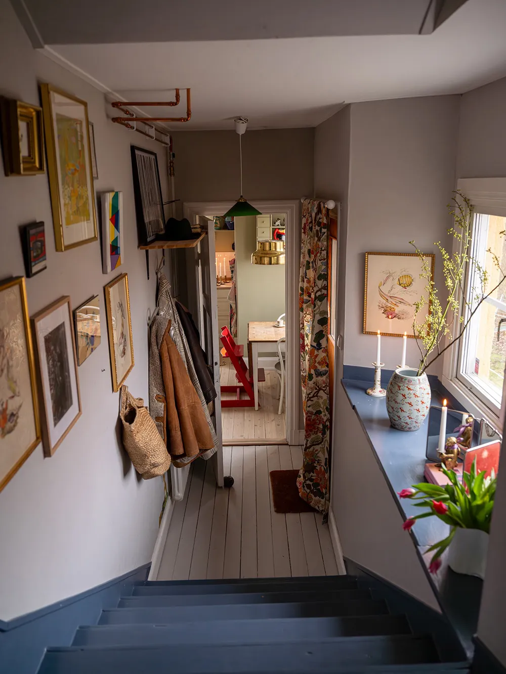 Красиві відтінки в інтер’єрах та зимовий сад: незвичайна дача в Швеції - Gallery image 38