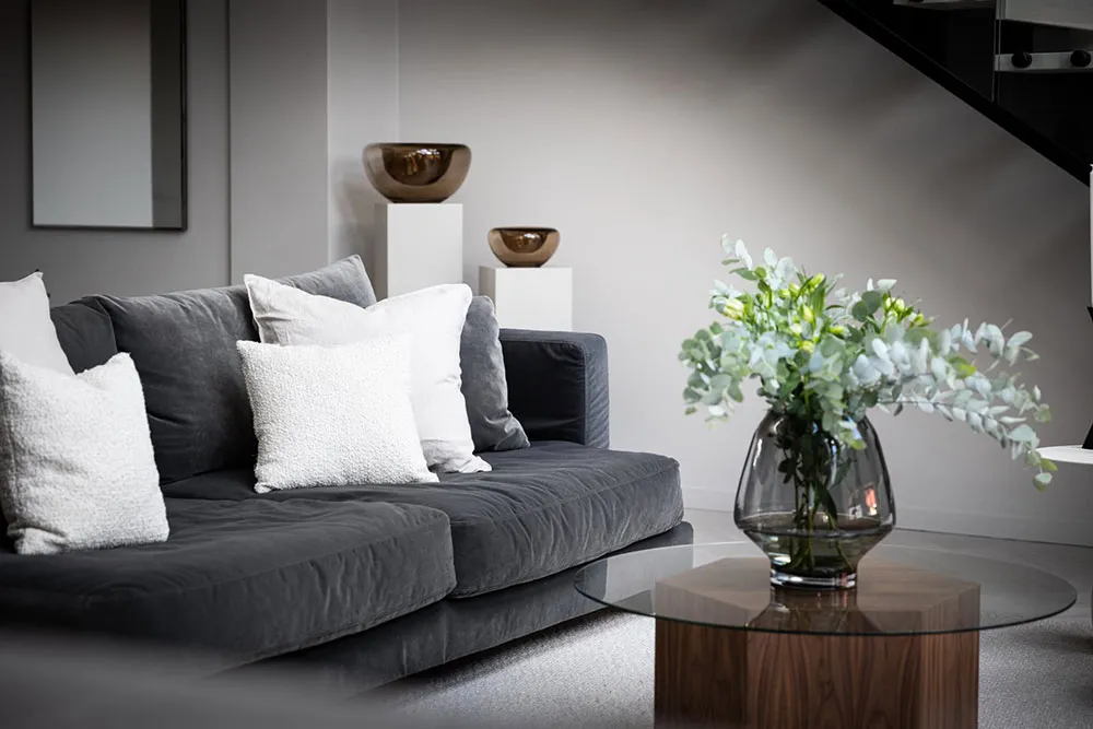 Мансардні вікна та стильний дизайн: вражаючий лофт у Стокгольмі - Gallery image 2