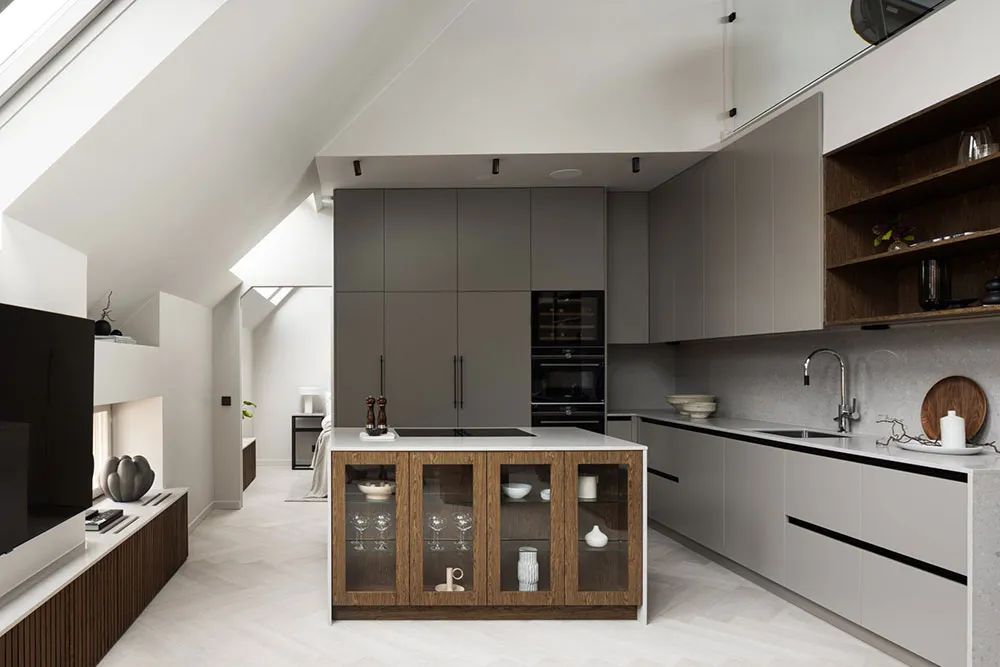 Мансардні вікна та стильний дизайн: вражаючий лофт у Стокгольмі - Gallery image 7