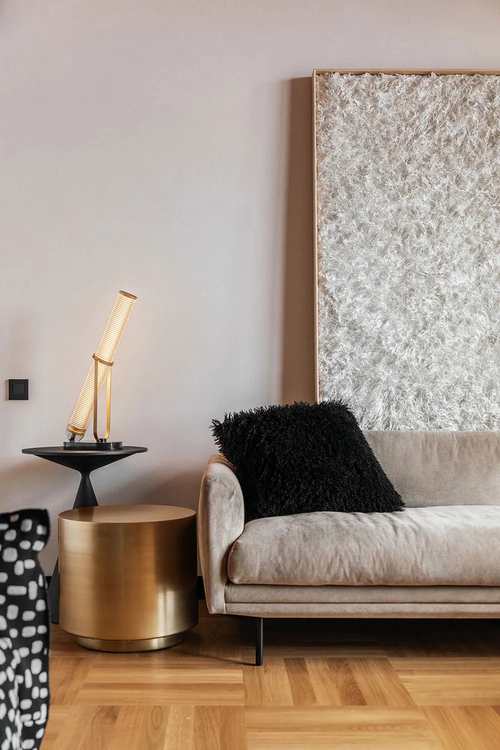 Terracotta, arcos et carreaux de terre cuite : une appartement élégant pour une jeune femme à Kiev (84 m²) - Gallery image 2