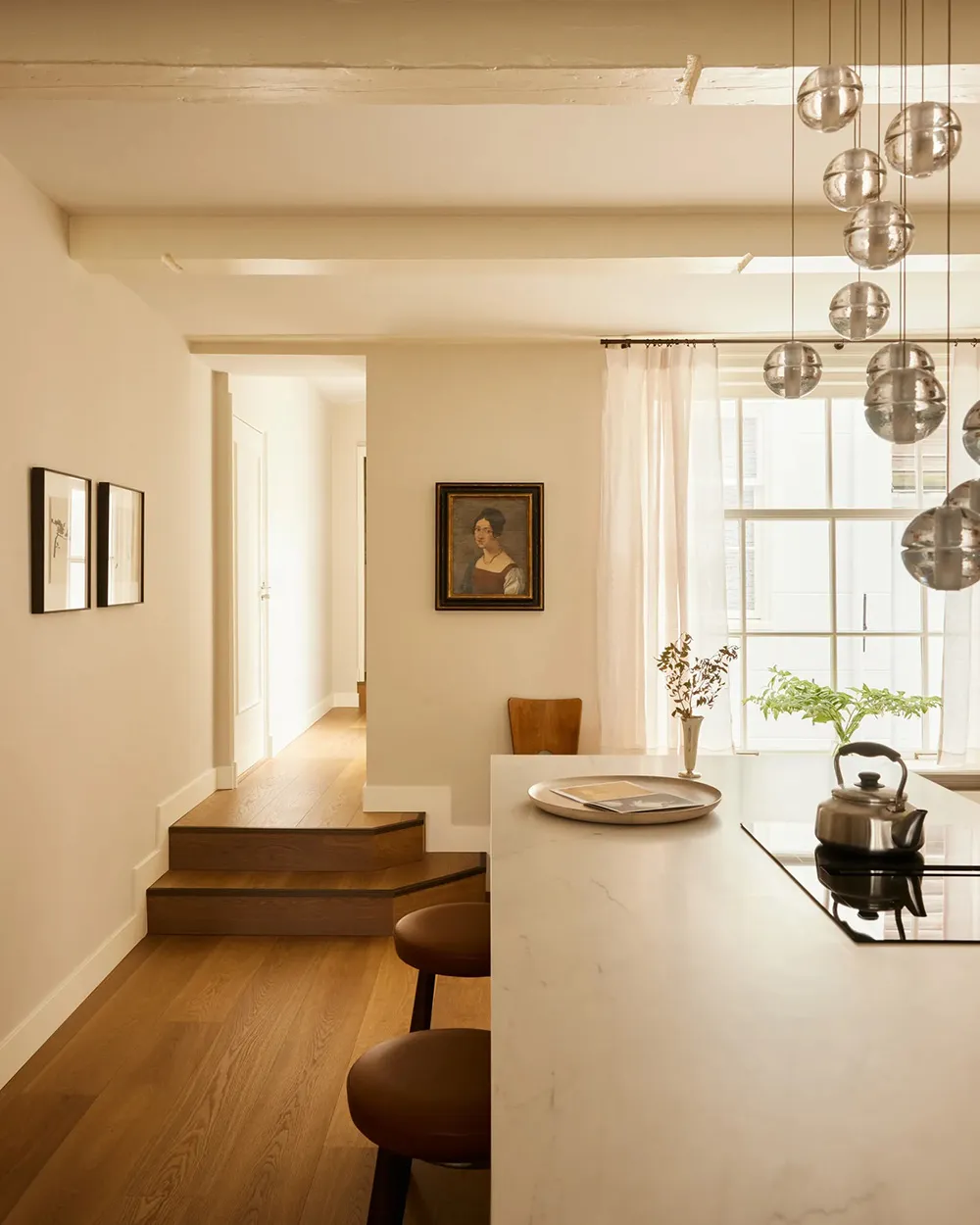 Warm and Aesthetic Interior in Amsterdam, Where Art Is at the Center - Gallery image 6