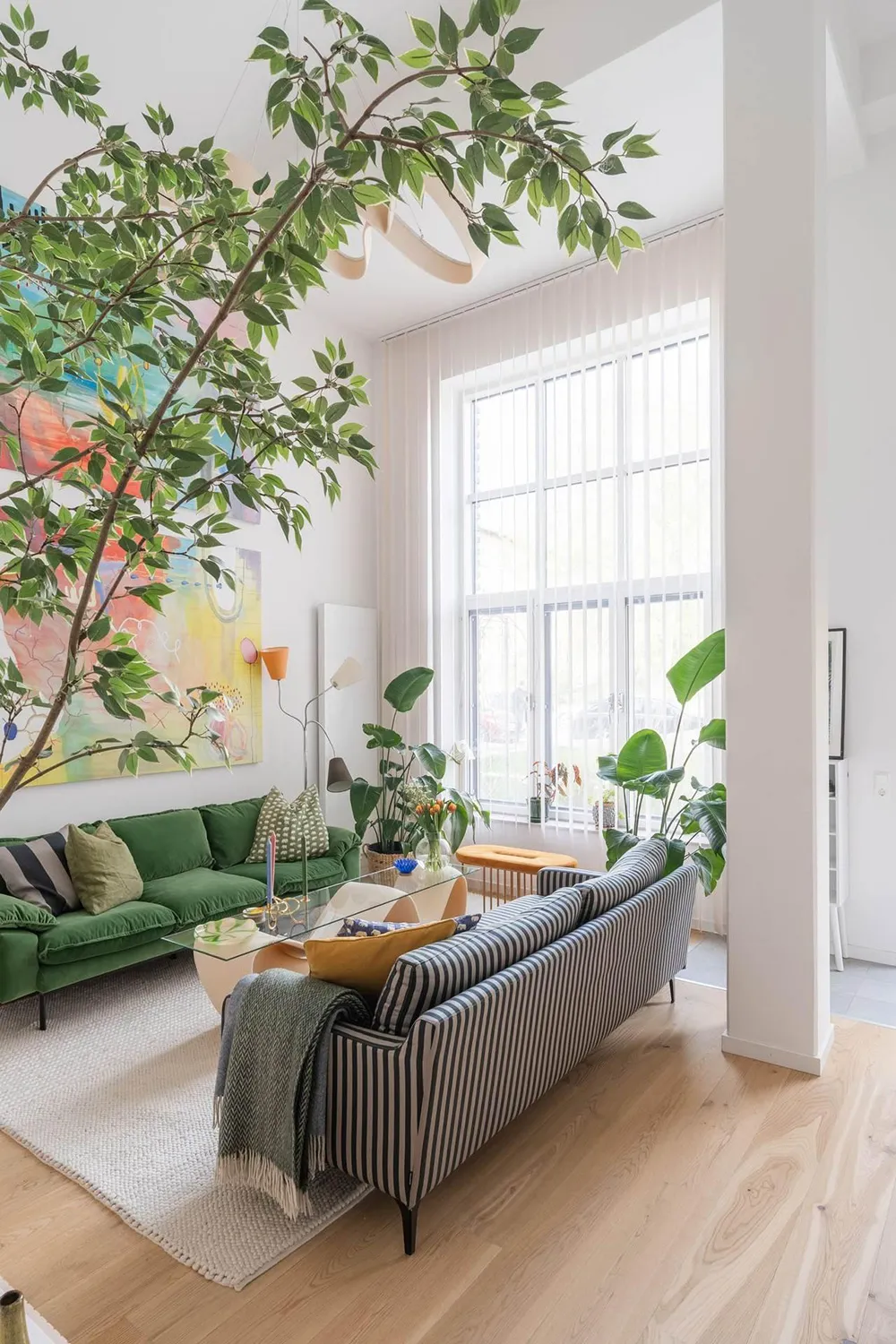 स्वीडन में एक आधुनिक टाउनहाउस, जिसके अंदरूनी हिस्सों में हरियाली तत्व शामिल हैं (97 वर्ग मीटर का क्षेत्रफल) - Gallery image 5