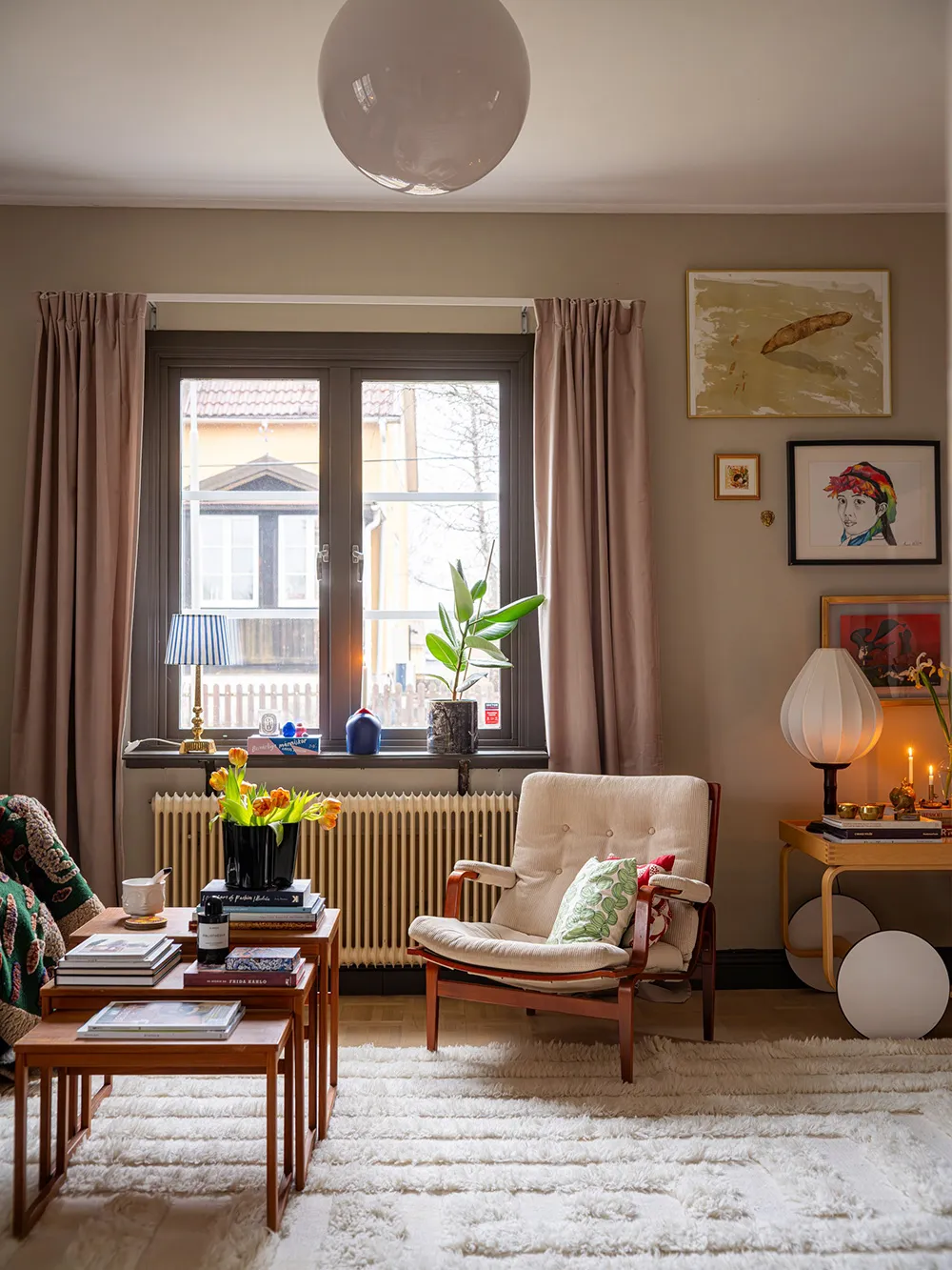 Красиві відтінки в інтер’єрах та зимовий сад: незвичайна дача в Швеції - Gallery image 3