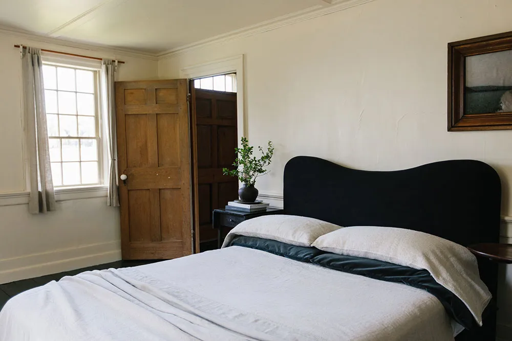 Herzlicher Rustic: Interior eines sehr alten Hauses in dem Bundesstaat Maine - Gallery image 12