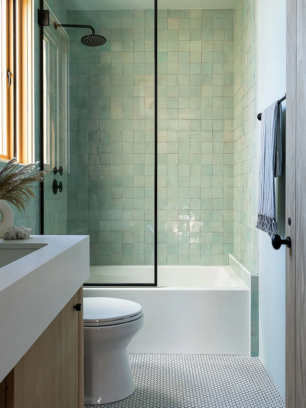 Уютная простота в дизайне современного дома с бассейном в Калифорнии - Gallery image 33