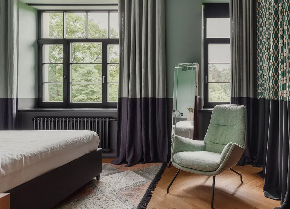 Terracota y oliva: colores hermosos en el diseño de un apartamento inusual en Riga - Gallery image 7