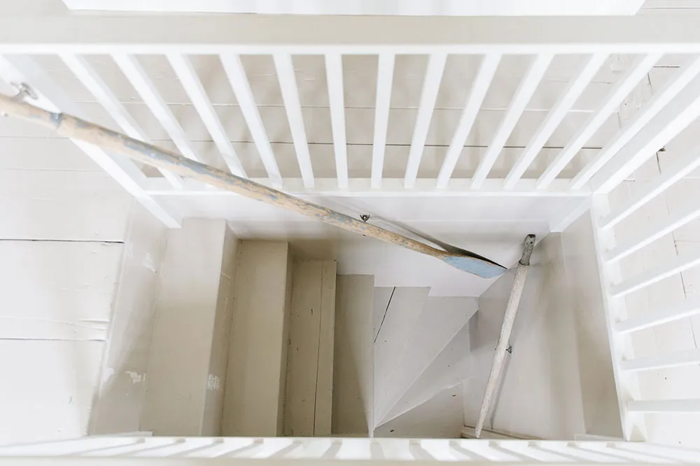 Herzlicher Rustic: Interior eines sehr alten Hauses in dem Bundesstaat Maine - Gallery image 18