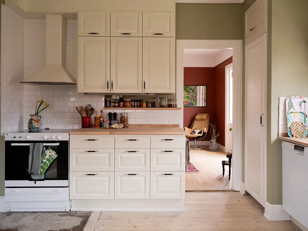 Красиві відтінки в інтер’єрах та зимовий сад: незвичайна дача в Швеції - Gallery image 15