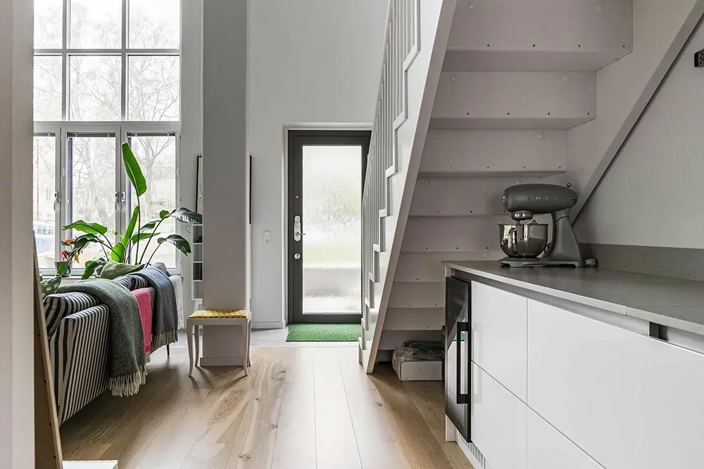 स्वीडन में एक आधुनिक टाउनहाउस, जिसके अंदरूनी हिस्सों में हरियाली तत्व शामिल हैं (97 वर्ग मीटर का क्षेत्रफल) - Gallery image 20