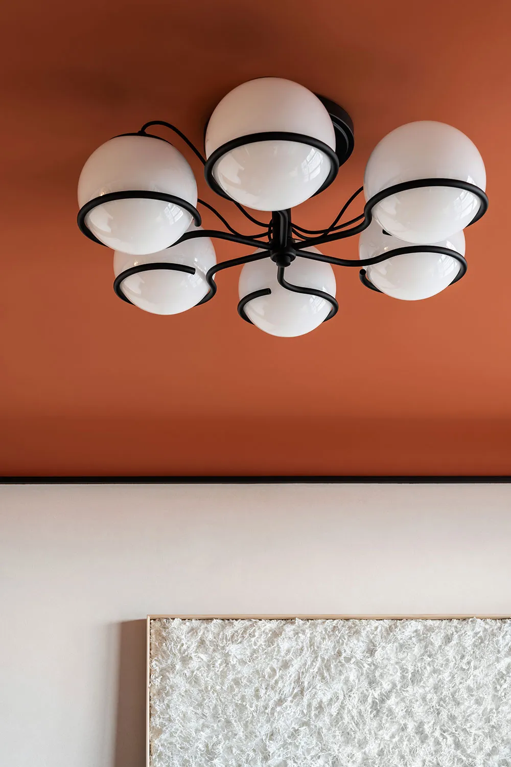 Terracotta, arcos et carreaux de terre cuite : une appartement élégant pour une jeune femme à Kiev (84 m²) - Gallery image 4