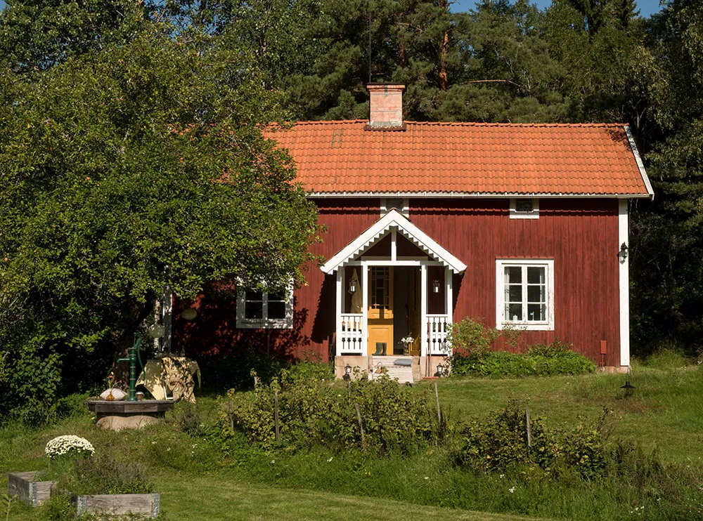 सरल एवं आरामदायक: स्वीडन में एक छोटा कॉटेज - Gallery image 1