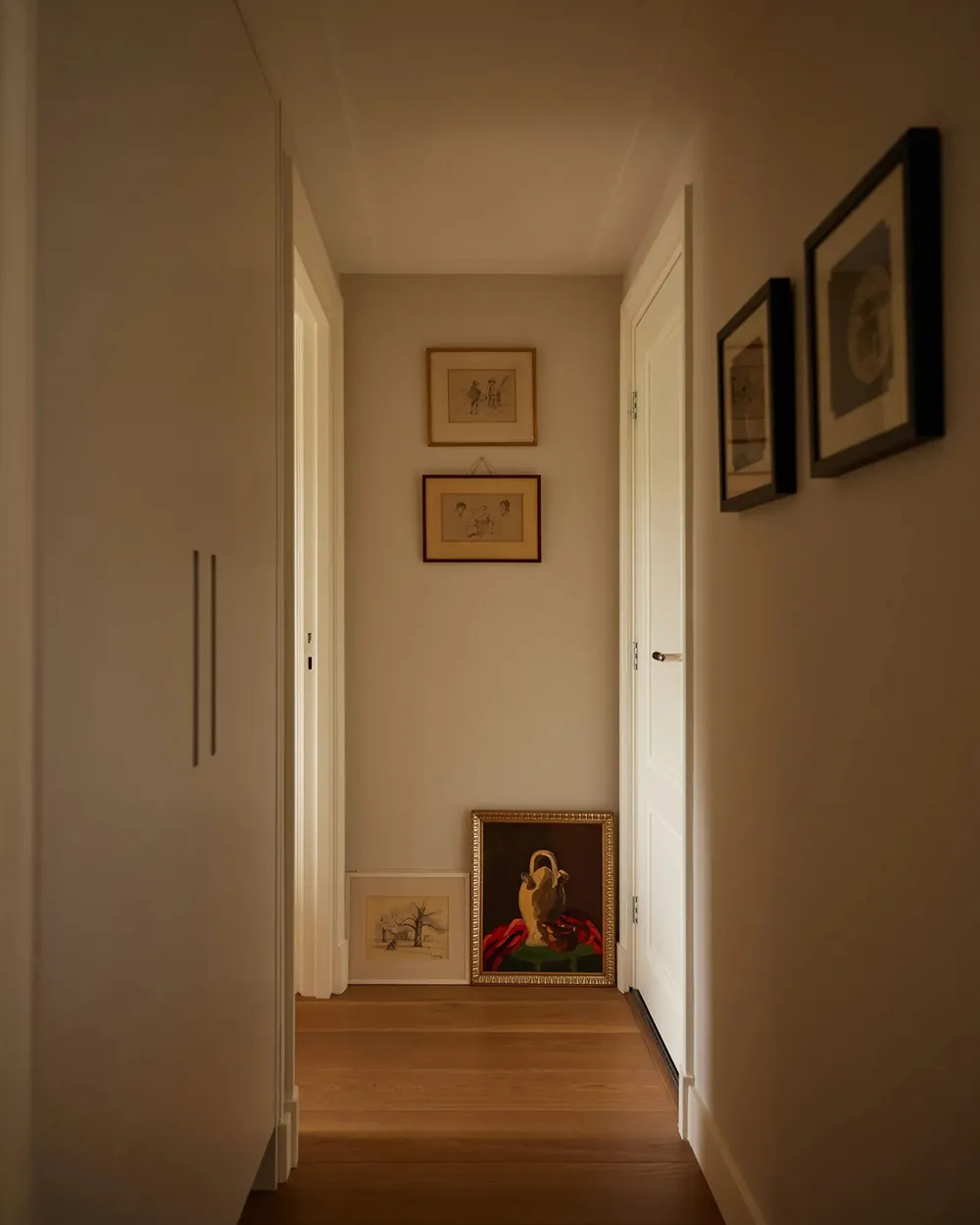 Warm and Aesthetic Interior in Amsterdam, Where Art Is at the Center - Gallery image 14