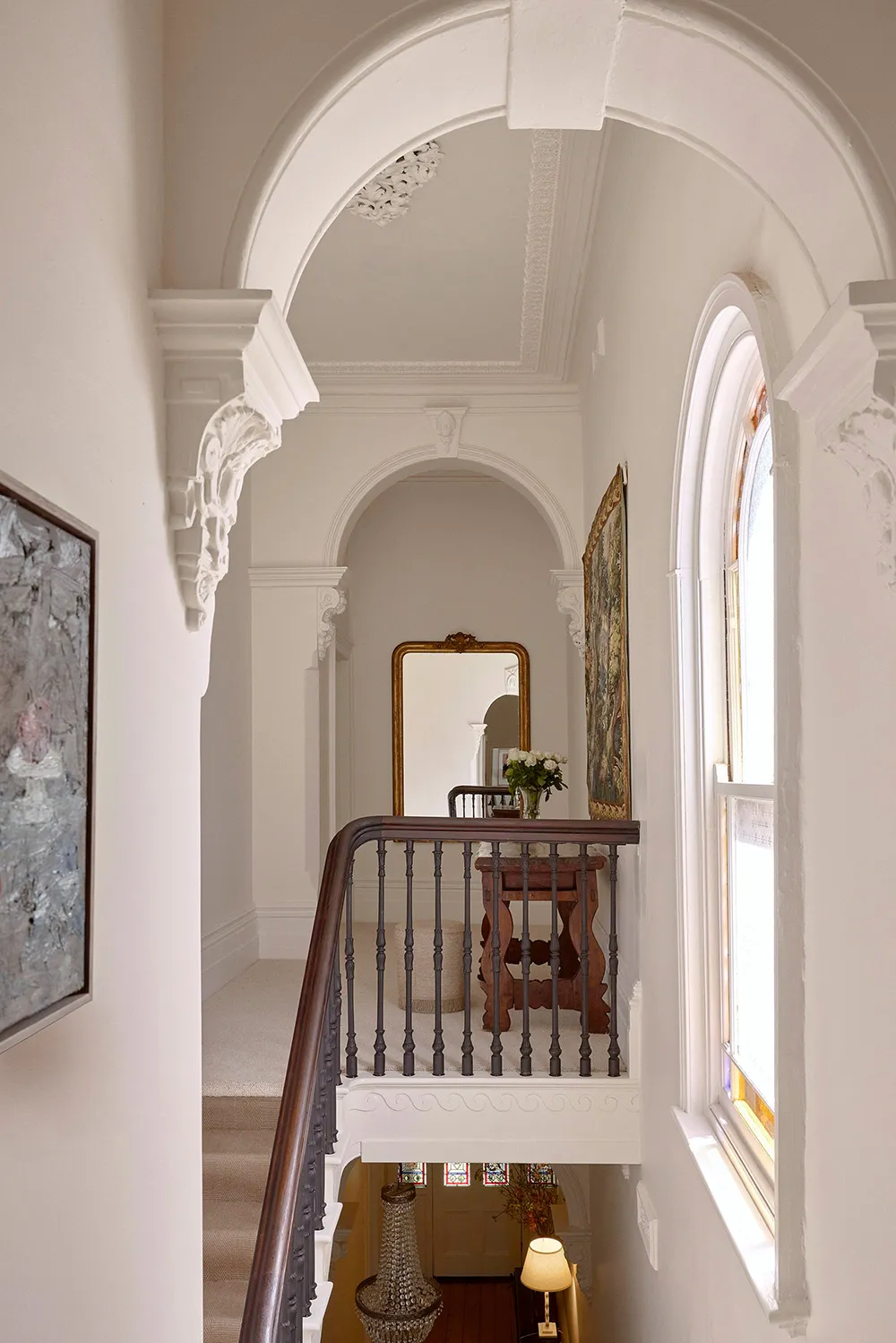 Urocze klasyczne wnętrza w białym kolorze w Melbourne - Gallery image 6