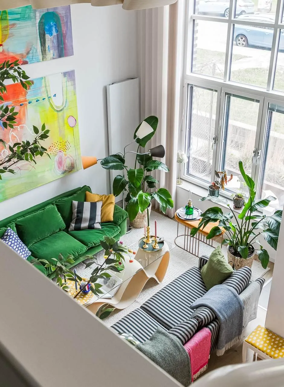 स्वीडन में एक आधुनिक टाउनहाउस, जिसके अंदरूनी हिस्सों में हरियाली तत्व शामिल हैं (97 वर्ग मीटर का क्षेत्रफल) - Gallery image 1