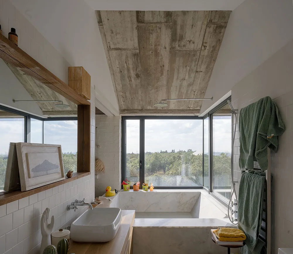 Modern Family Vacation Home in the Wilds of Spain - Gallery image 17