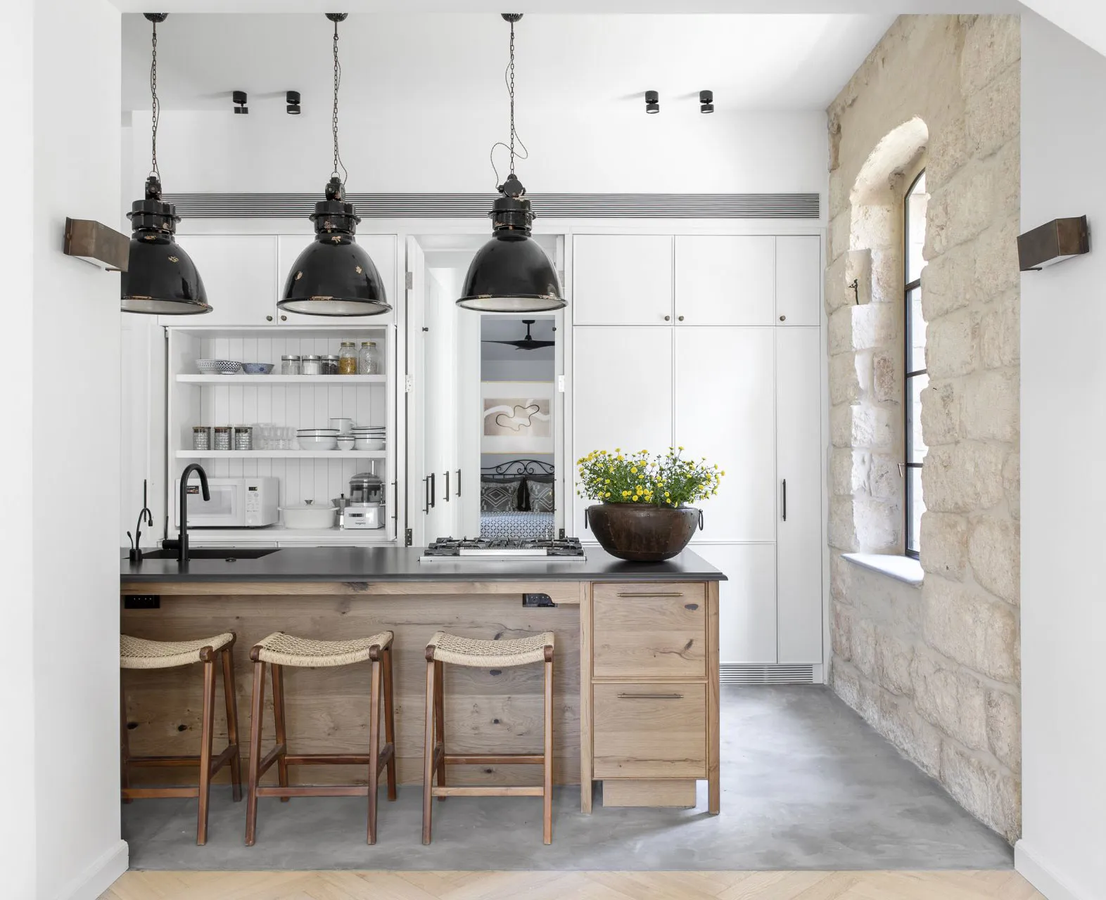 Histoire moderne : une maison lumineuse dans le vieux centre de Jérusalem - Gallery image 8