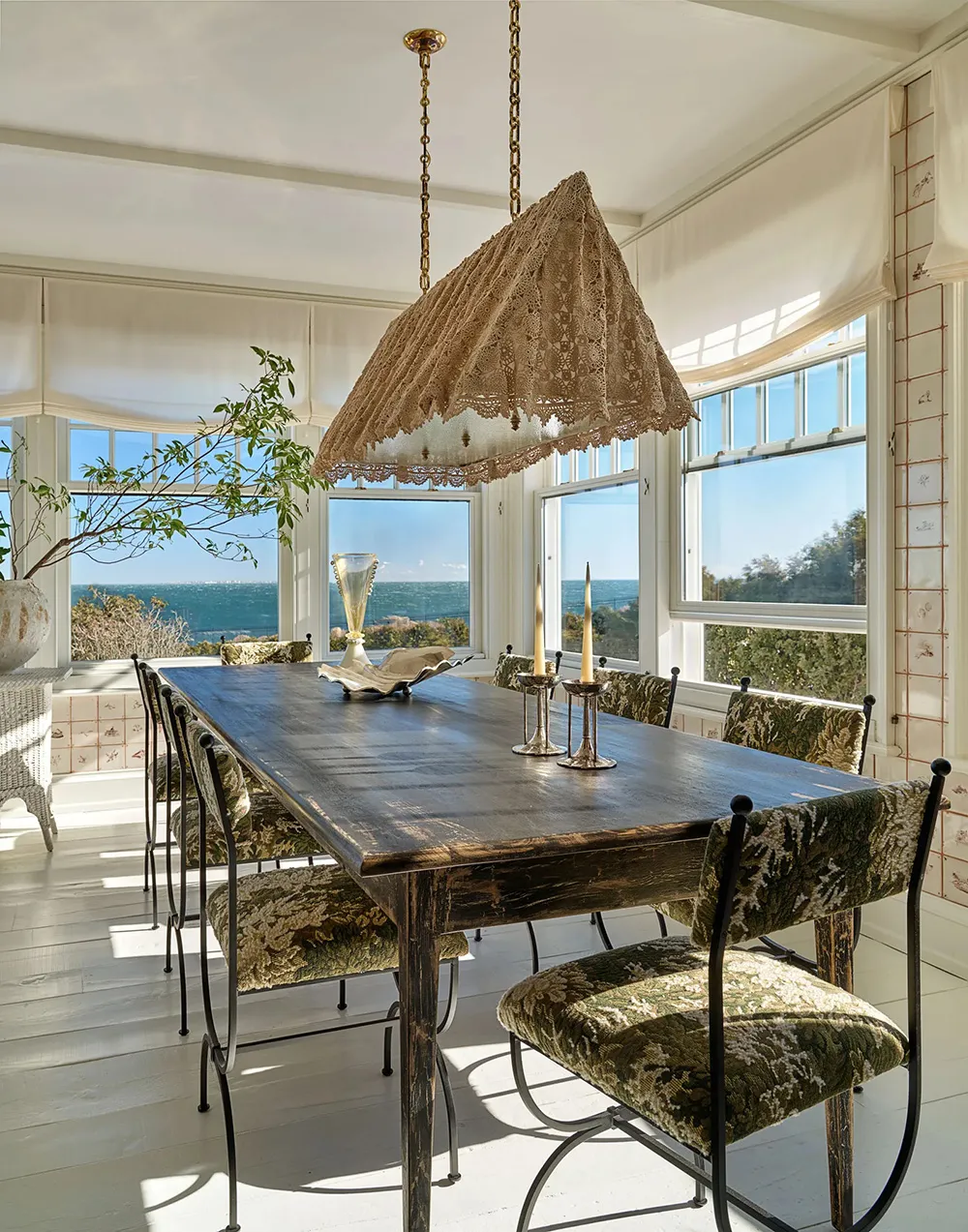 Elegant and Glamorous Beach House in Rhode Island by Star Designers - Gallery image 3