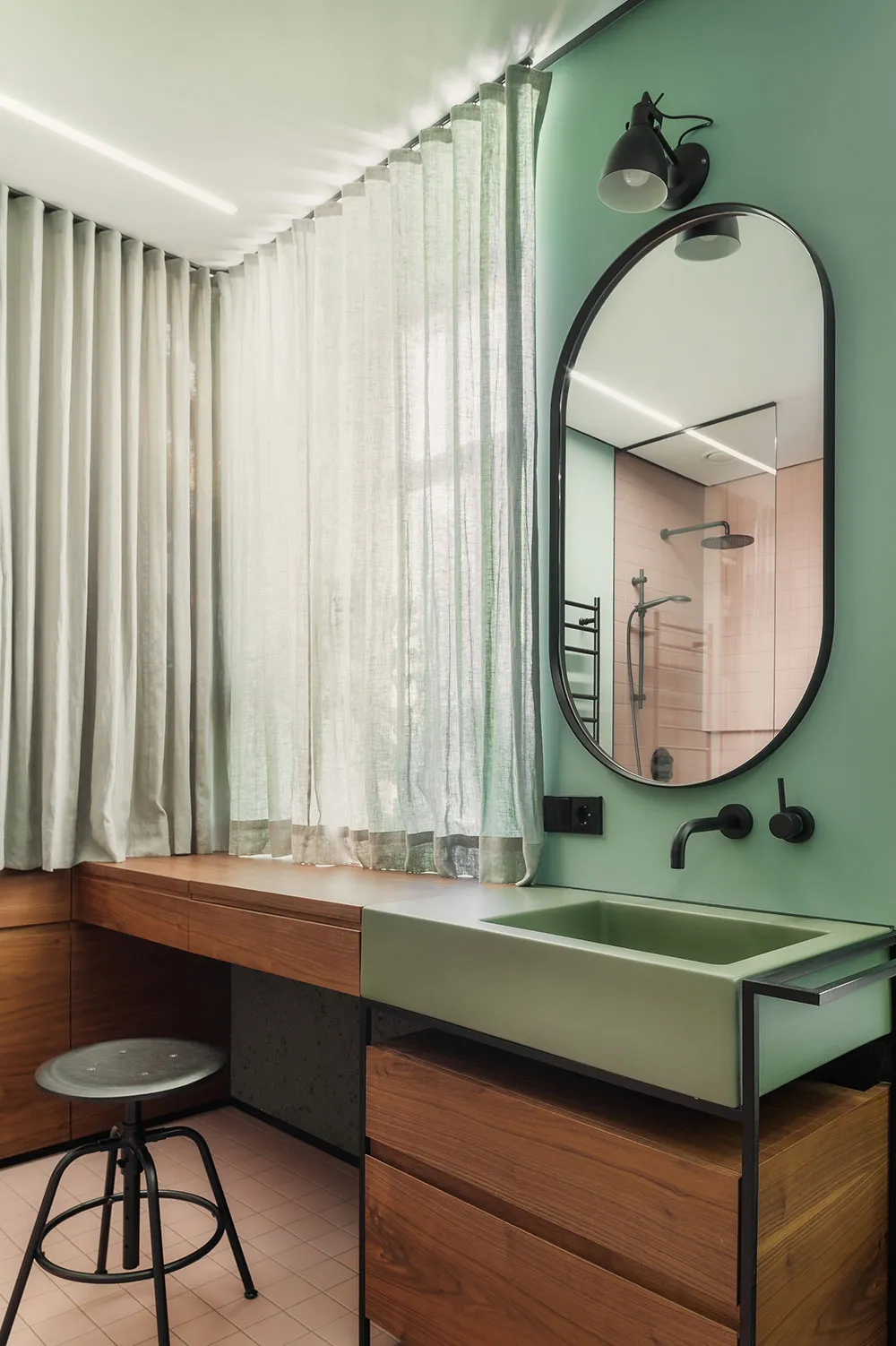 Terracota y oliva: colores hermosos en el diseño de un apartamento inusual en Riga - Gallery image 12