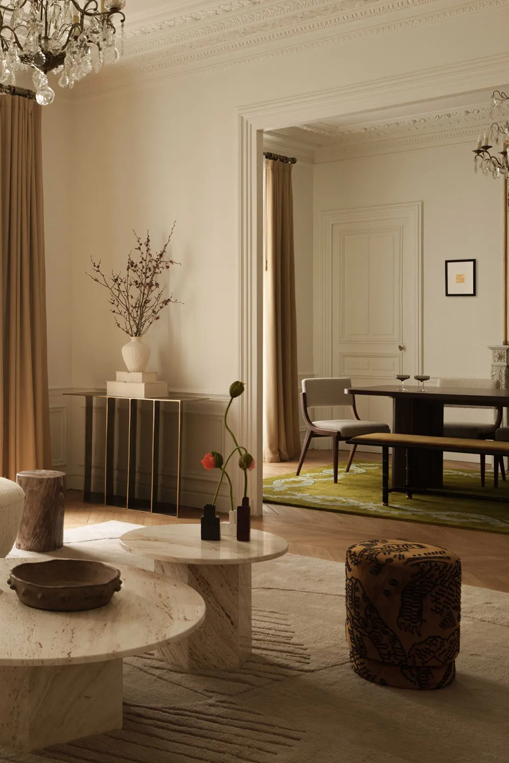 Interior cálido e elegante de lujosos apartamentos en París - Gallery image 5