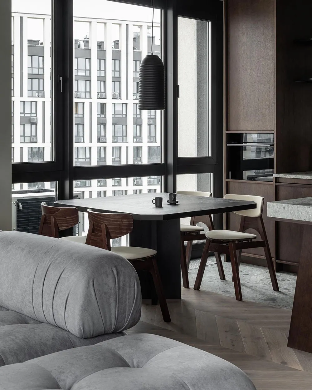 Apartamento brutal con oficina en casa en Kiev (105 m²) - Gallery image 1