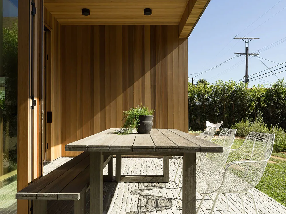 Уютная простота в дизайне современного дома с бассейном в Калифорнии - Gallery image 16