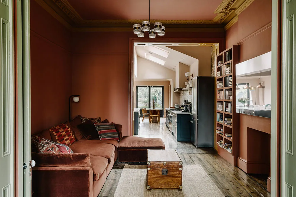 Taunhaus victoriano en Londres con interiores atmosféricos en una gama de colores elegante - Gallery image 7