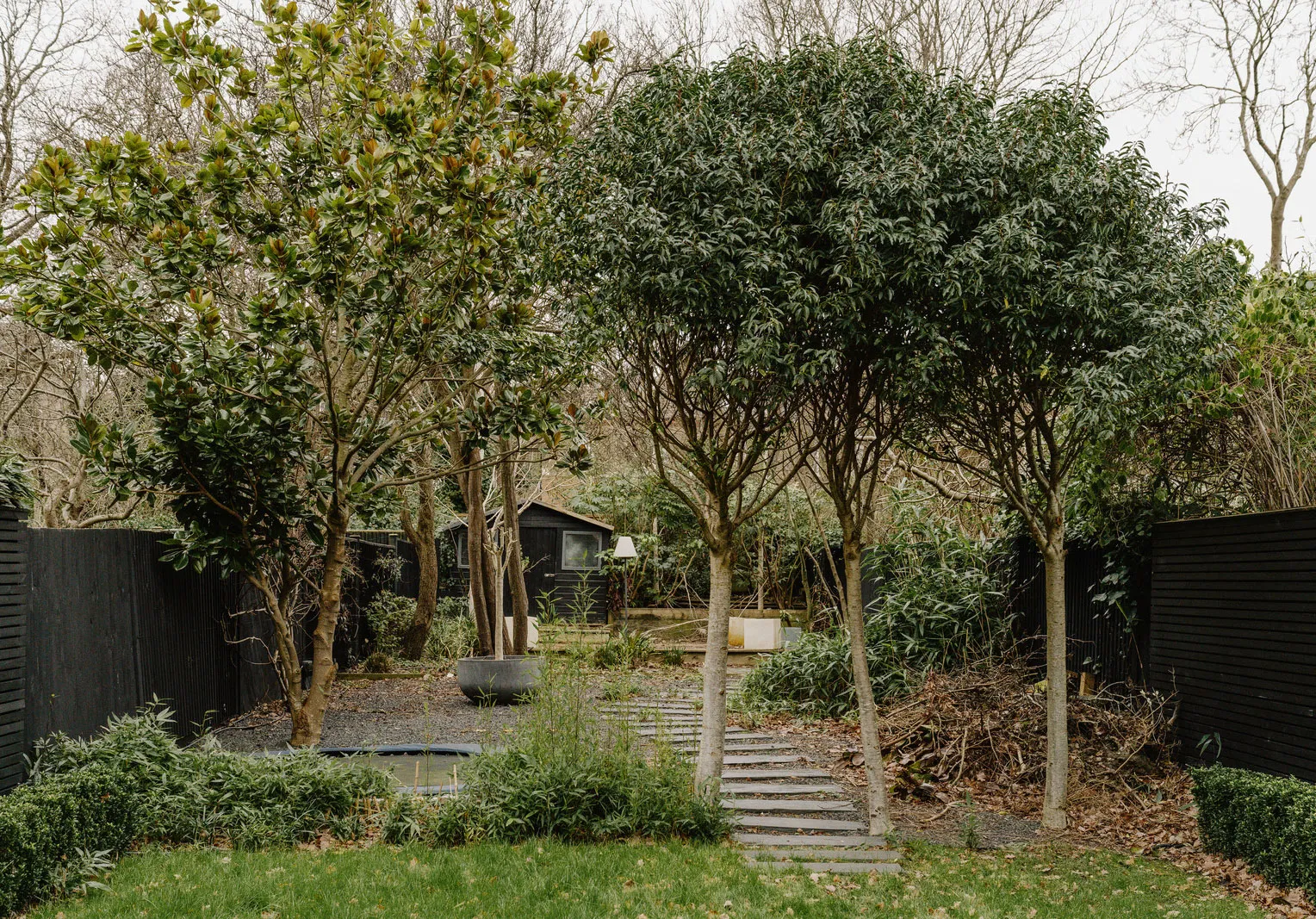 Taunhaus victoriano en Londres con interiores atmosféricos en una gama de colores elegante - Gallery image 20