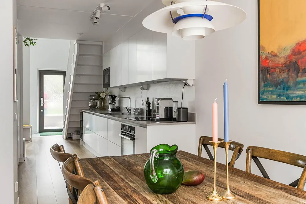 स्वीडन में एक आधुनिक टाउनहाउस, जिसके अंदरूनी हिस्सों में हरियाली तत्व शामिल हैं (97 वर्ग मीटर का क्षेत्रफल) - Gallery image 12