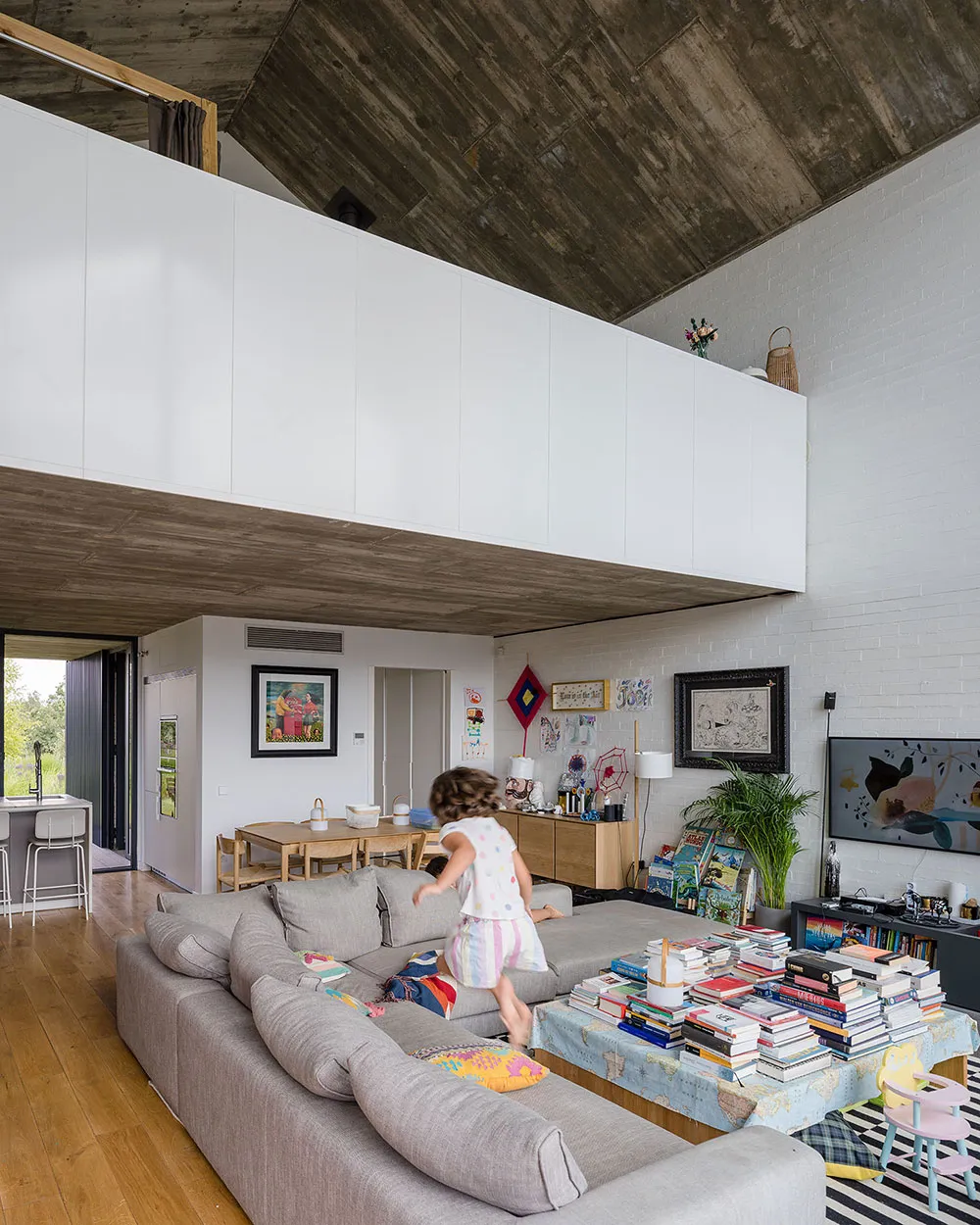 Modern Family Vacation Home in the Wilds of Spain - Gallery image 4