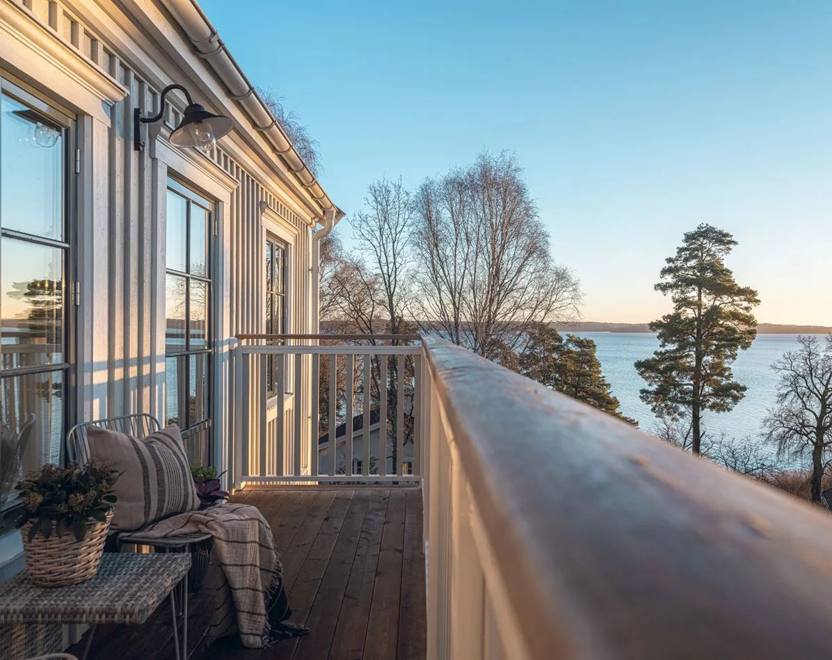 Élégants intérieurs modernes de cottage lacustre en Suède - Gallery image 10