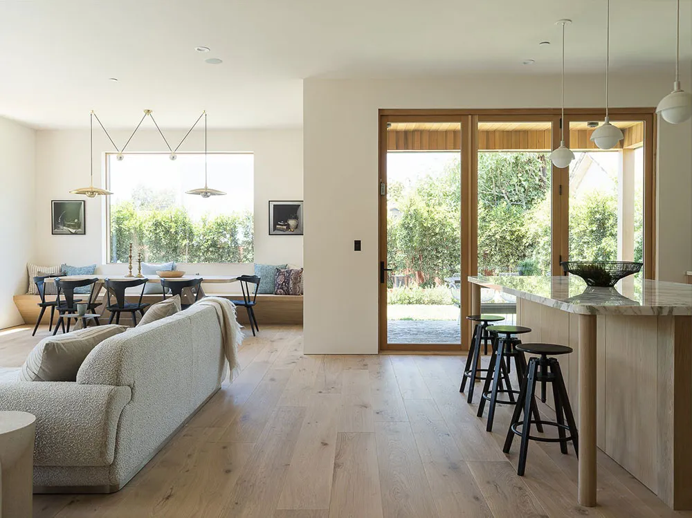 Уютная простота в дизайне современного дома с бассейном в Калифорнии - Gallery image 5