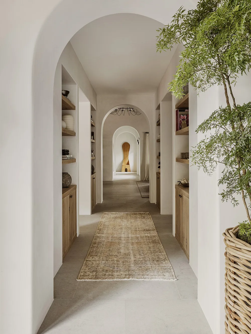 Estilos naturales de interiores de villas en estilo mediterráneo en Miami - Gallery image 4