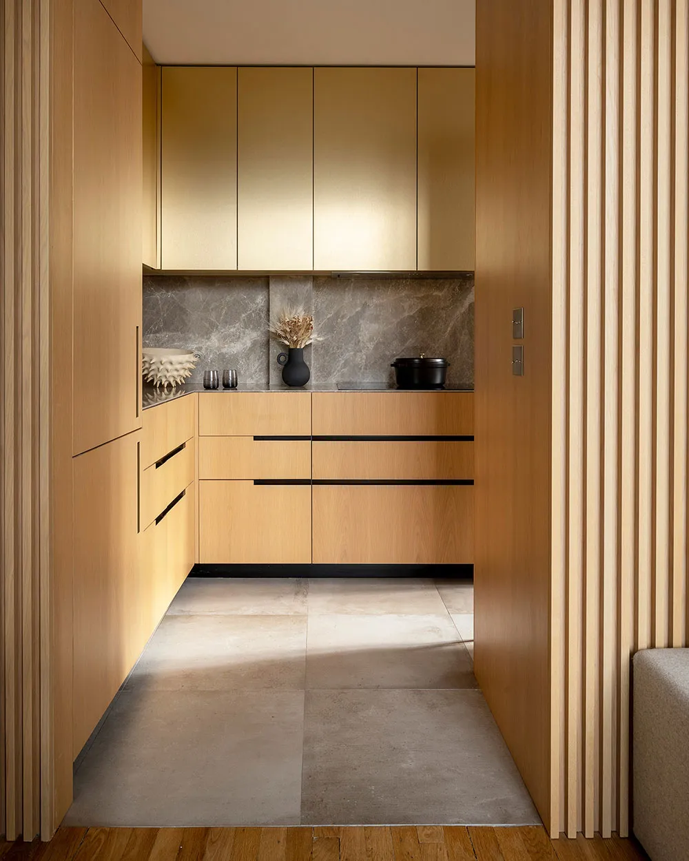 Unusual Loft in Paris with Second Light and Bold Accents - Gallery image 4