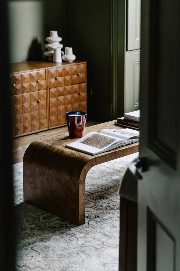 Taunhaus victoriano en Londres con interiores atmosféricos en una gama de colores elegante - Gallery image 6