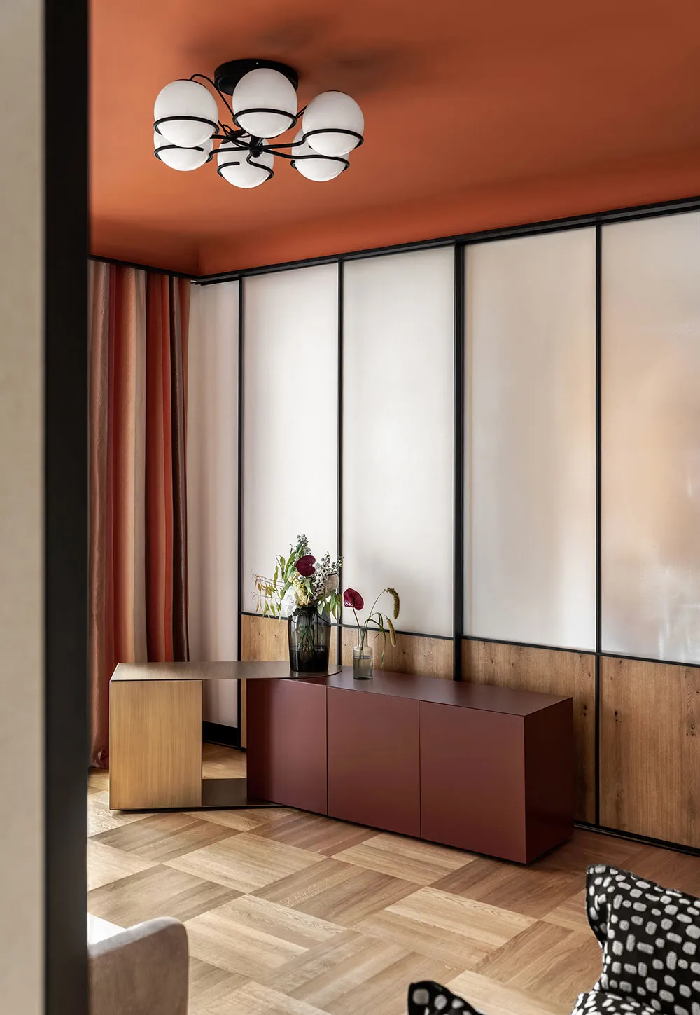 Terracotta, arcos et carreaux de terre cuite : une appartement élégant pour une jeune femme à Kiev (84 m²) - Gallery image 22