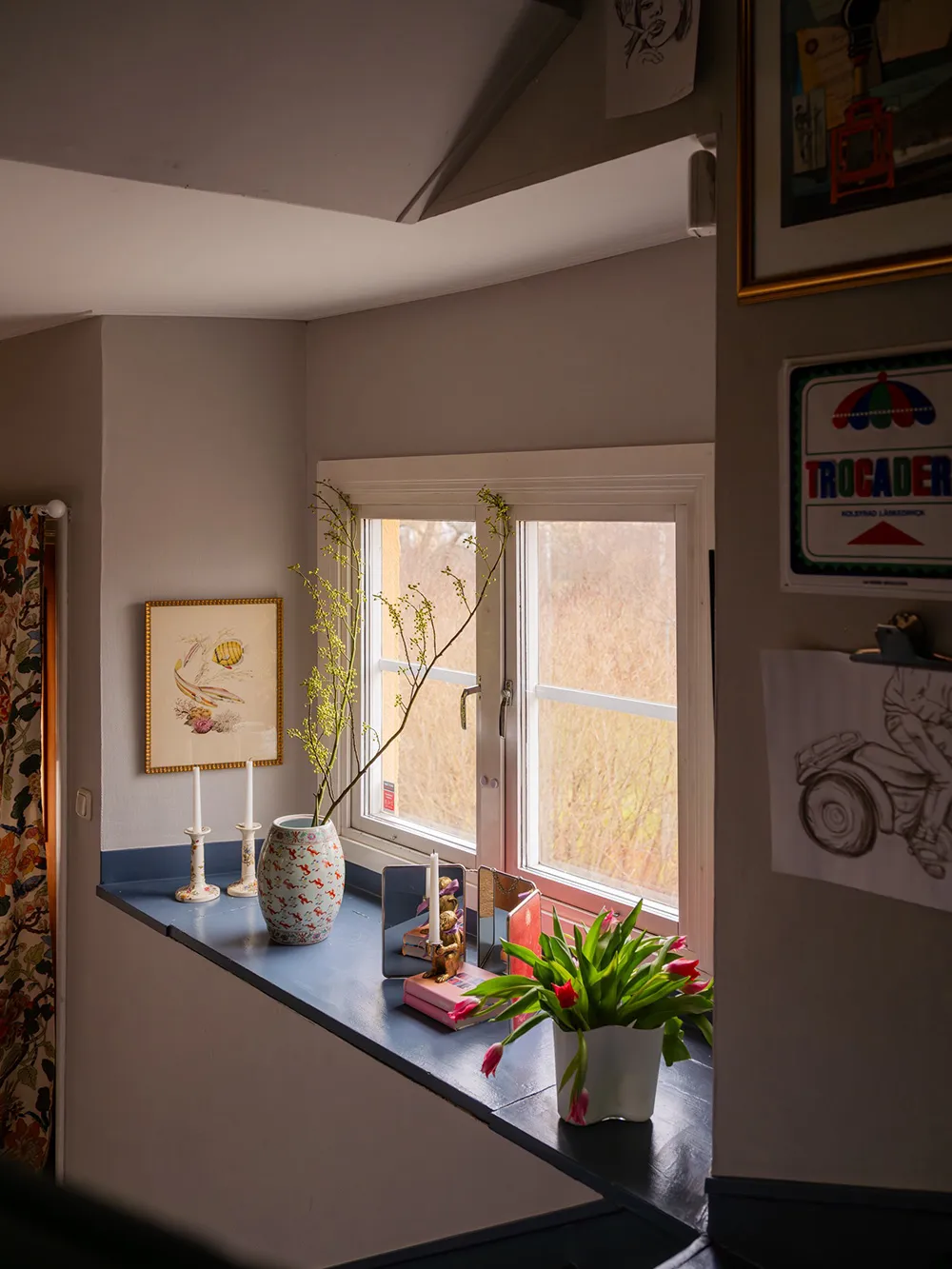 Красиві відтінки в інтер’єрах та зимовий сад: незвичайна дача в Швеції - Gallery image 23