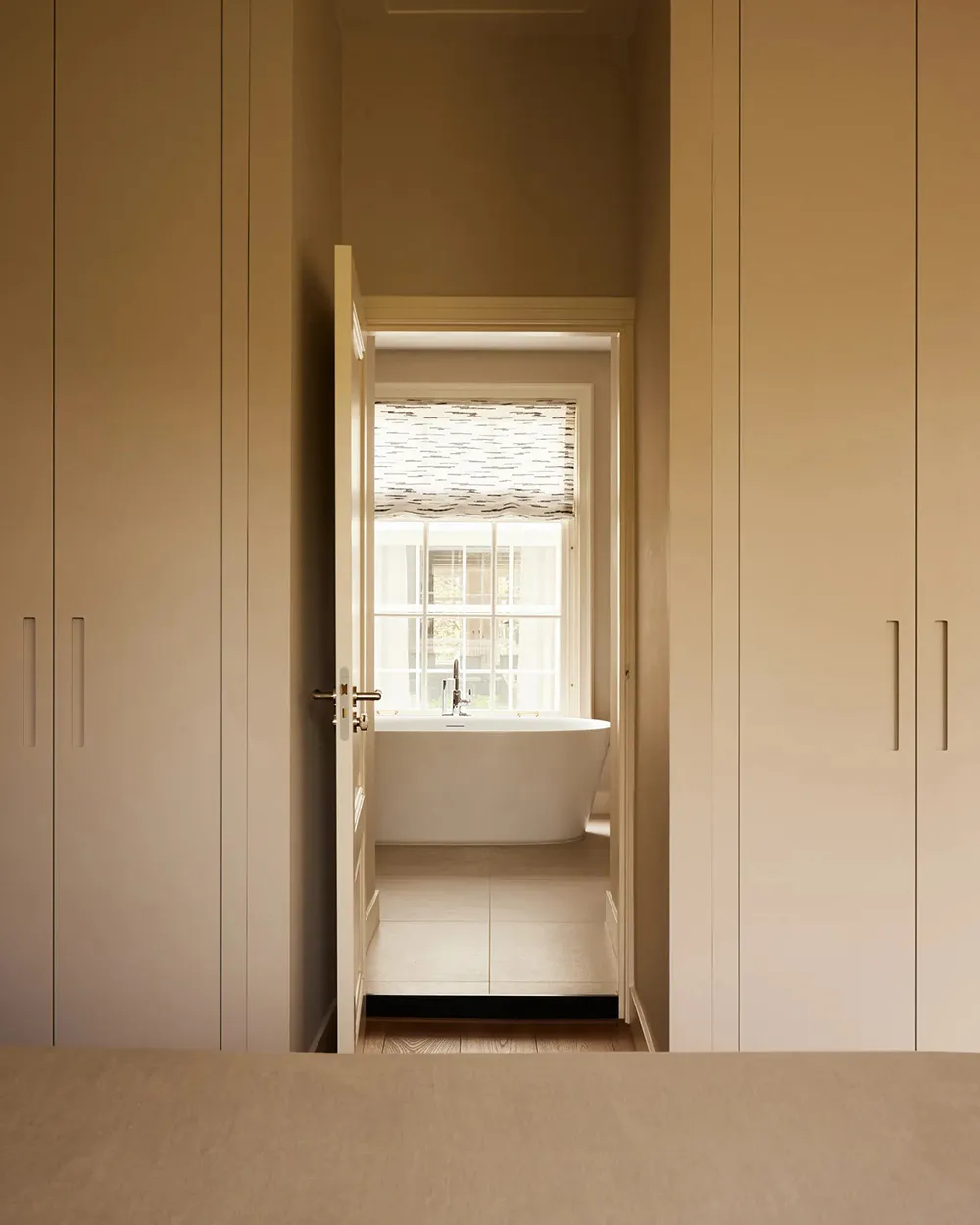 Warm and Aesthetic Interior in Amsterdam, Where Art Is at the Center - Gallery image 11