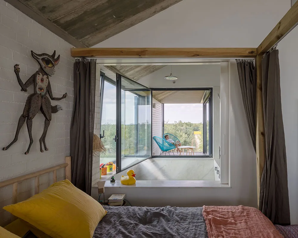 Modern Family Vacation Home in the Wilds of Spain - Gallery image 18