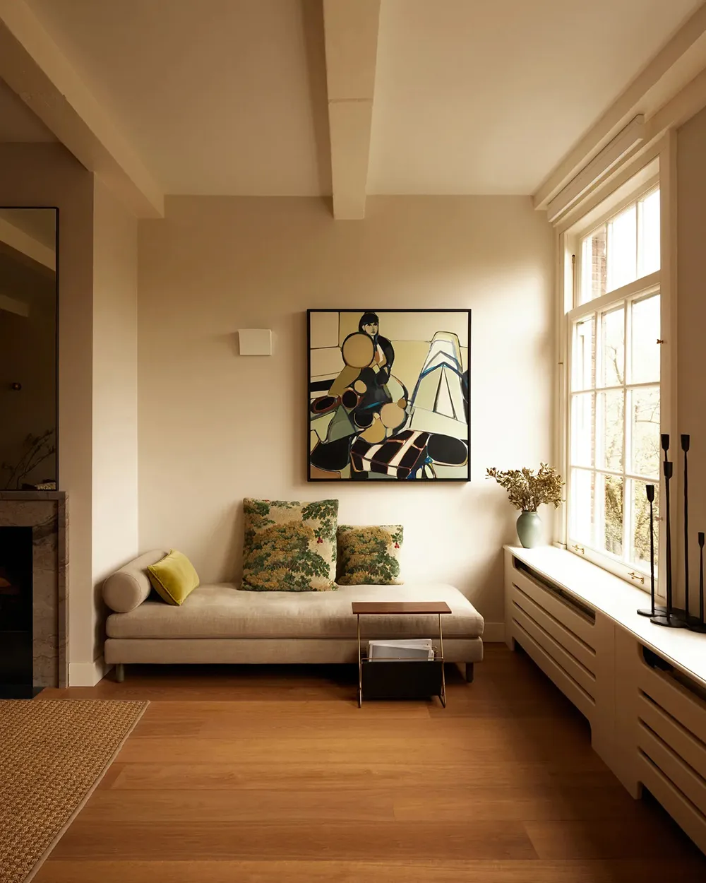 Warm and Aesthetic Interior in Amsterdam, Where Art Is at the Center - Gallery image 7