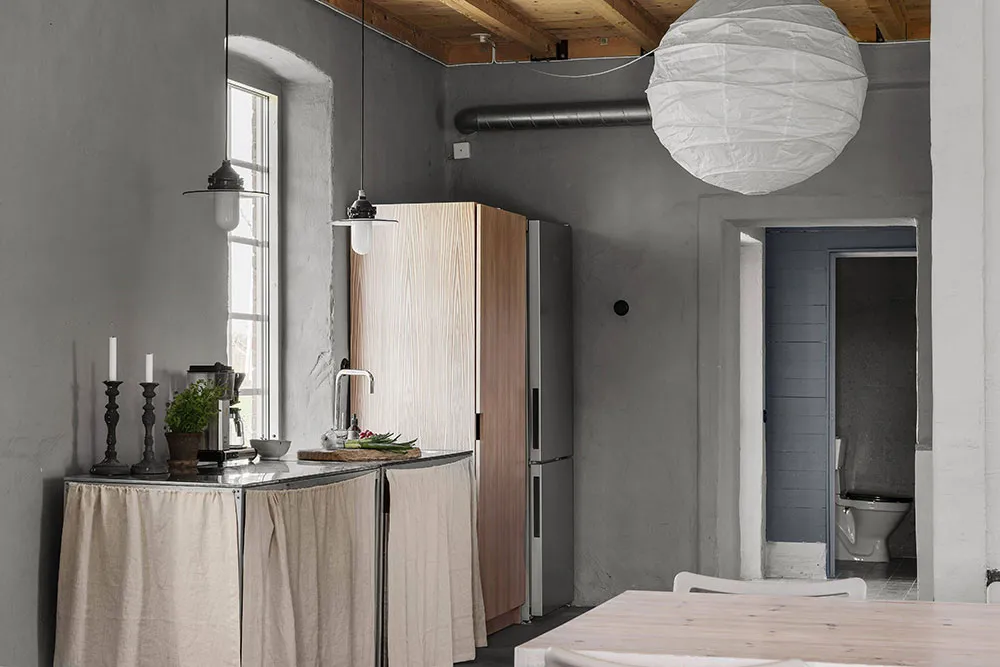 Une maison de camp élégante et confortable dans un ancien dépôt de locomotives sur l'île Gotland - Gallery image 16