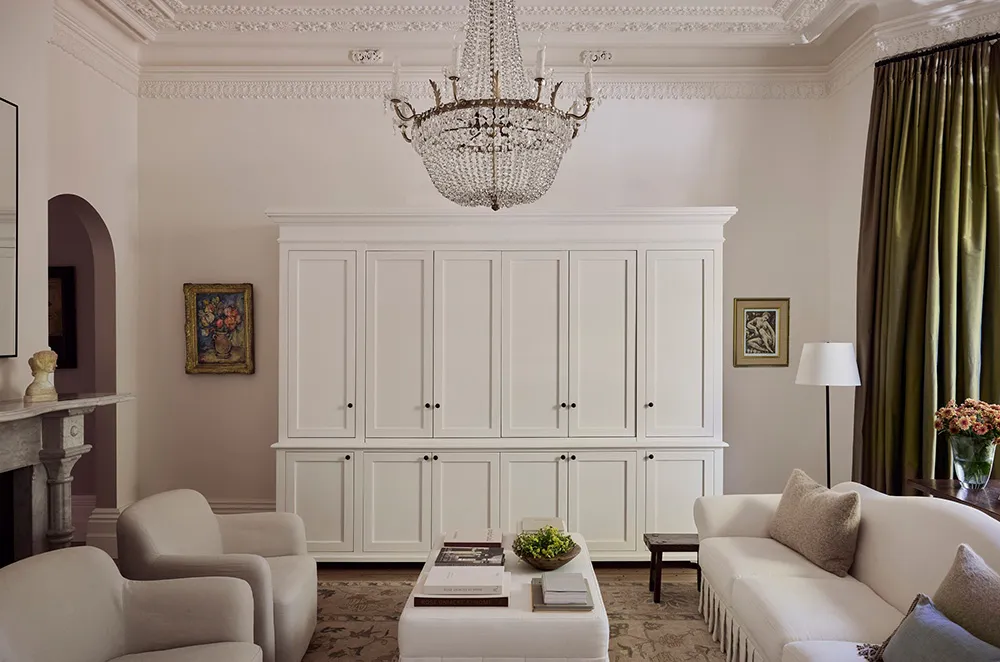Urocze klasyczne wnętrza w białym kolorze w Melbourne - Gallery image 3
