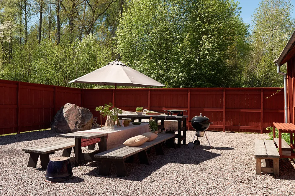 Kleine schwedische Sommerhütte des 18. Jahrhunderts am Waldrand in Schweden - Gallery image 23